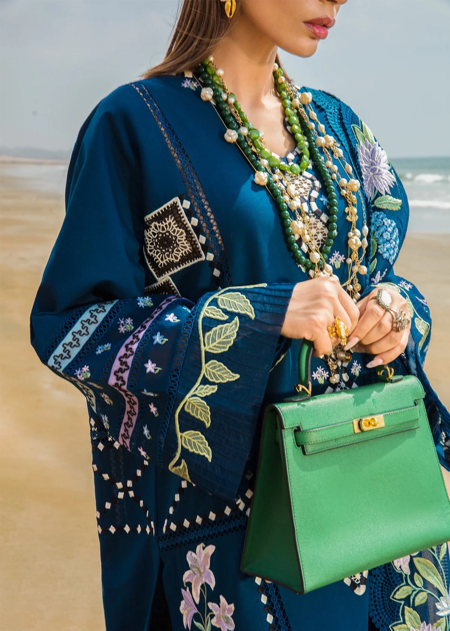 FULLY EMBROIDERED 3PC LAWN DRESS WITH ORGANZA EMBROIDERED DUPATTA- SGR-150